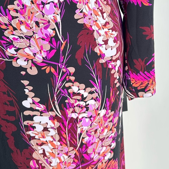 Avenue VIP Floral Dress - Picture 5 of 5